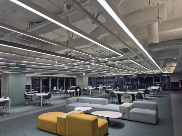 8a106d7f17102a6655d0726777917ba8_1765156